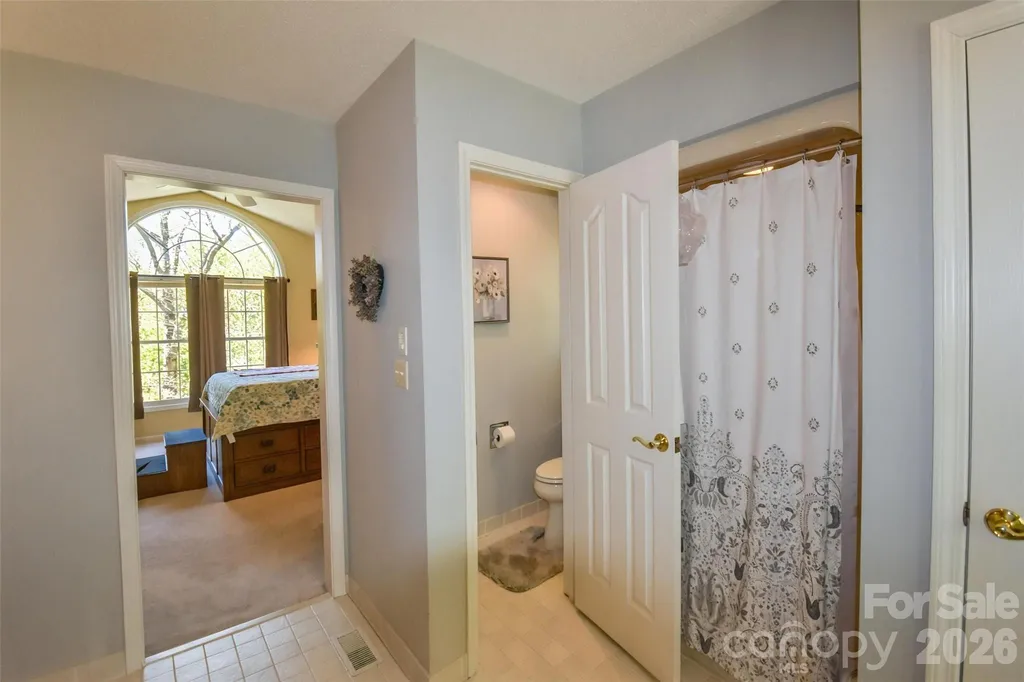 548 Thunder Road Brevard NC 28712