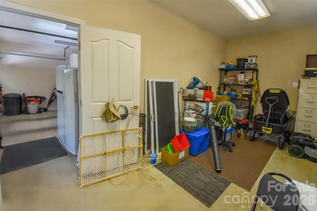 548 Thunder Road Brevard NC 28712