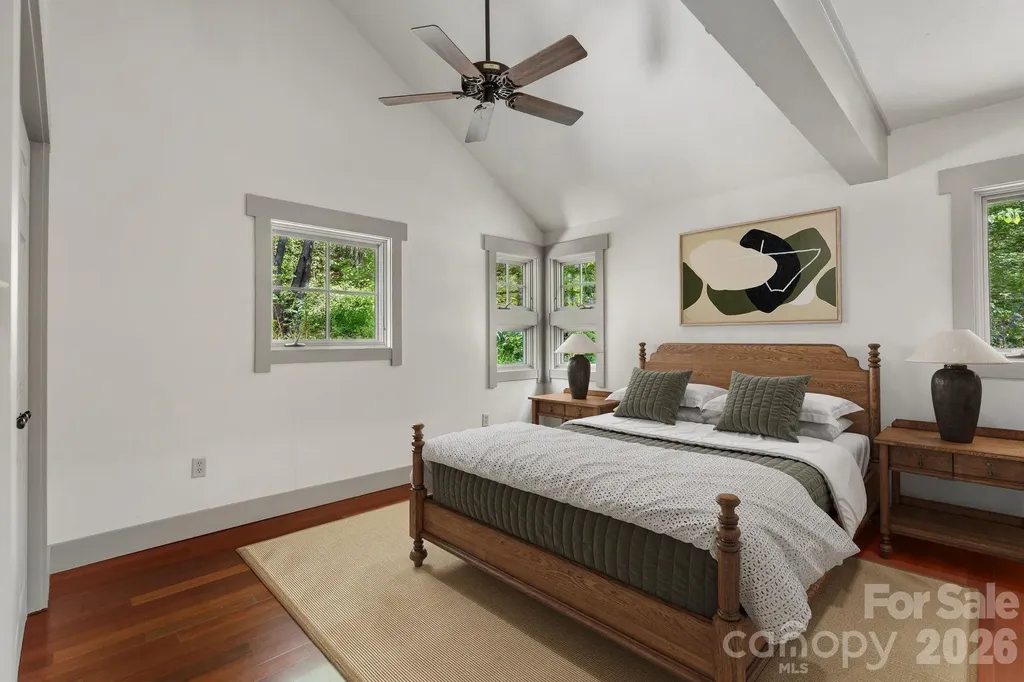 144 Pegg Road Barnardsville NC 28709