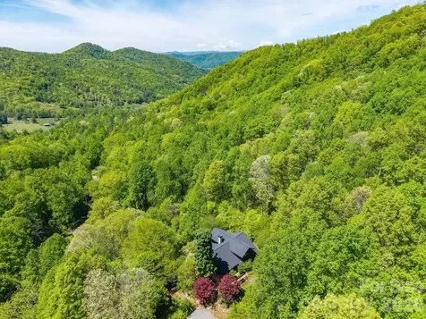 144 Pegg Road Barnardsville NC 28709