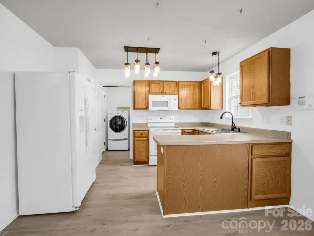 64 Lanceford Circle Fletcher NC 28732
