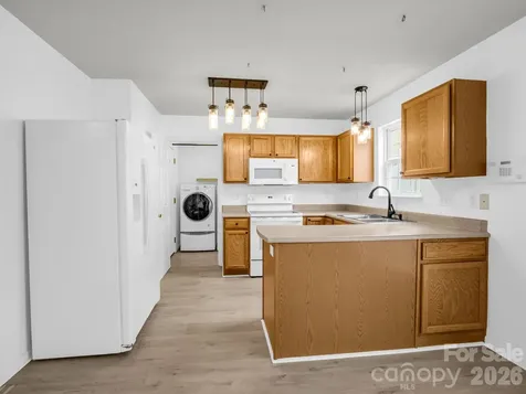 64 Lanceford Circle Fletcher NC 28732