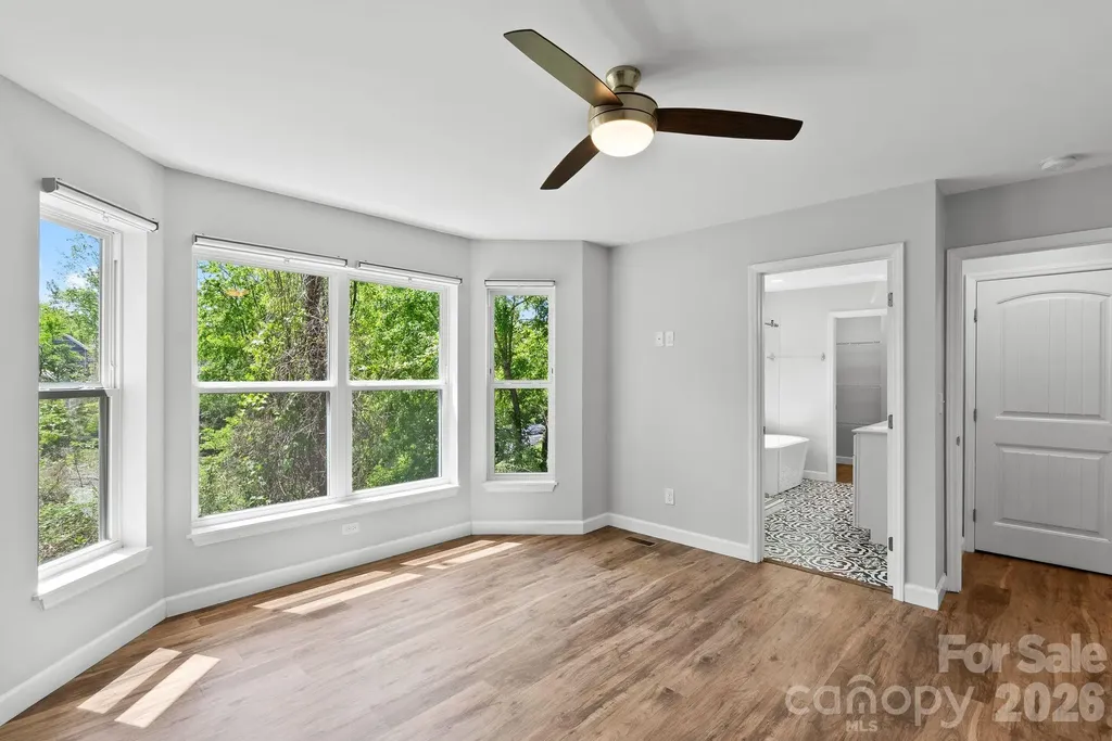 13 Annie Street Asheville NC 28806