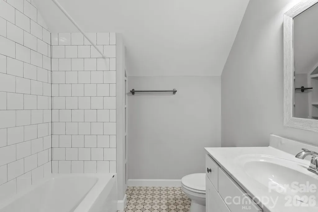 13 Annie Street Asheville NC 28806