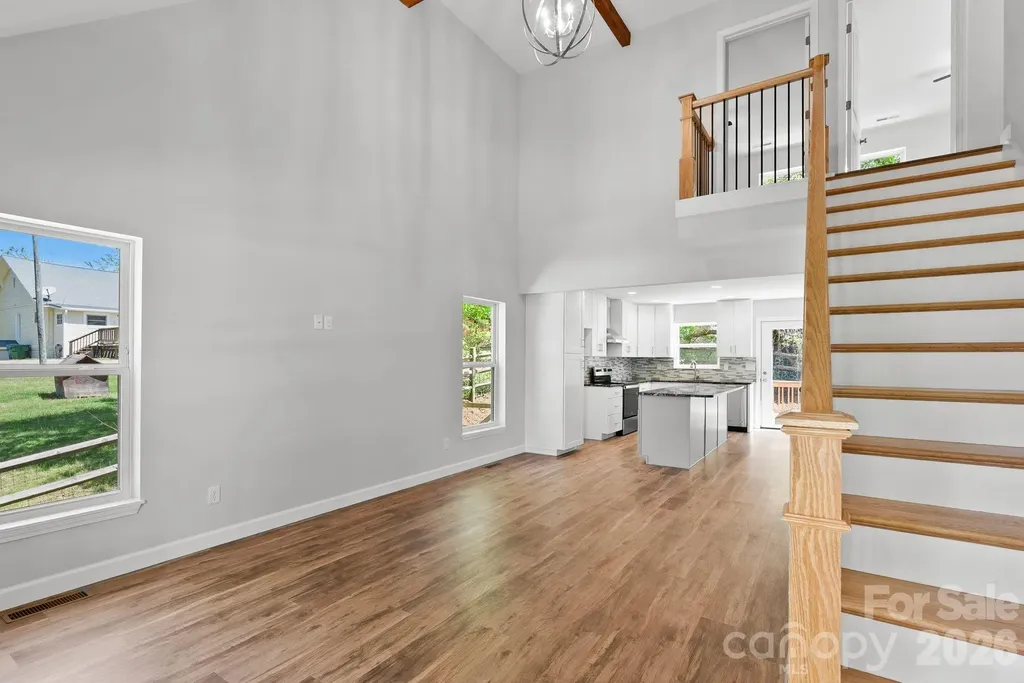 13 Annie Street Asheville NC 28806