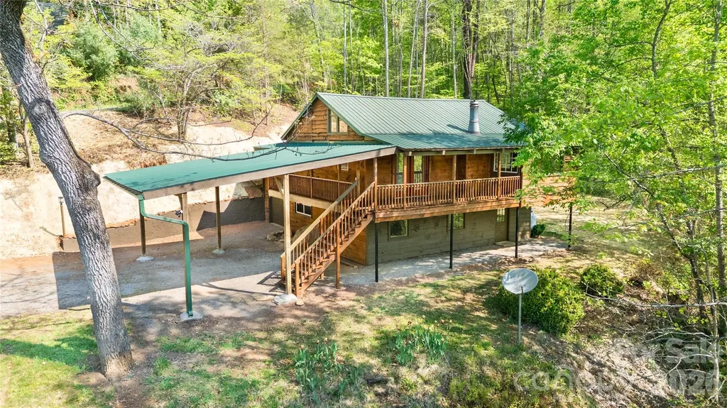 298 Timbuktu Road Sylva NC 28779
