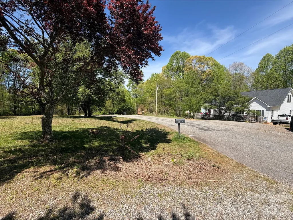 121 Spearpoint Lane Statesville NC 28625