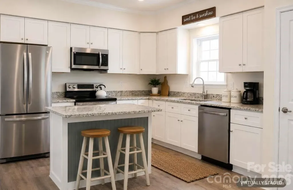 784 Bearwallow Mountain Road Hendersonville NC 28792