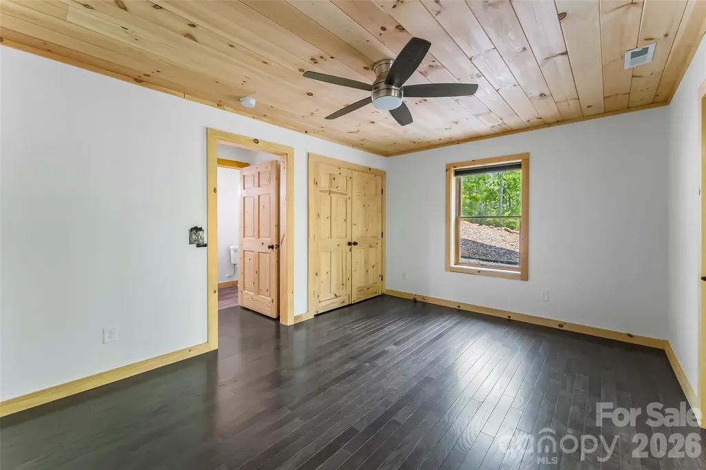 265 Grandview Peaks Drive Nebo NC 28761