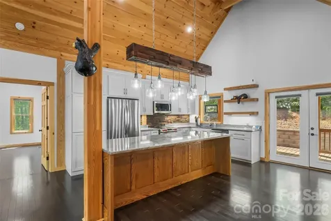 265 Grandview Peaks Drive Nebo NC 28761