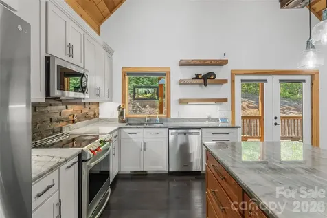 265 Grandview Peaks Drive Nebo NC 28761