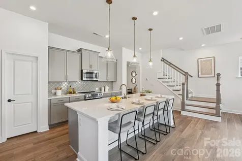 5416 Hollow Branch Road Charlotte NC 28278