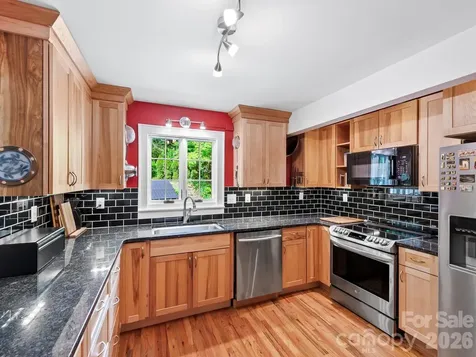 84 Arthur Road Asheville NC 28806