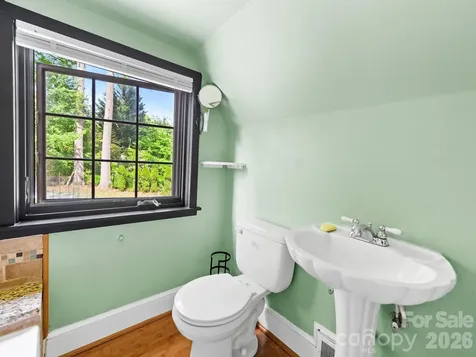 84 Arthur Road Asheville NC 28806