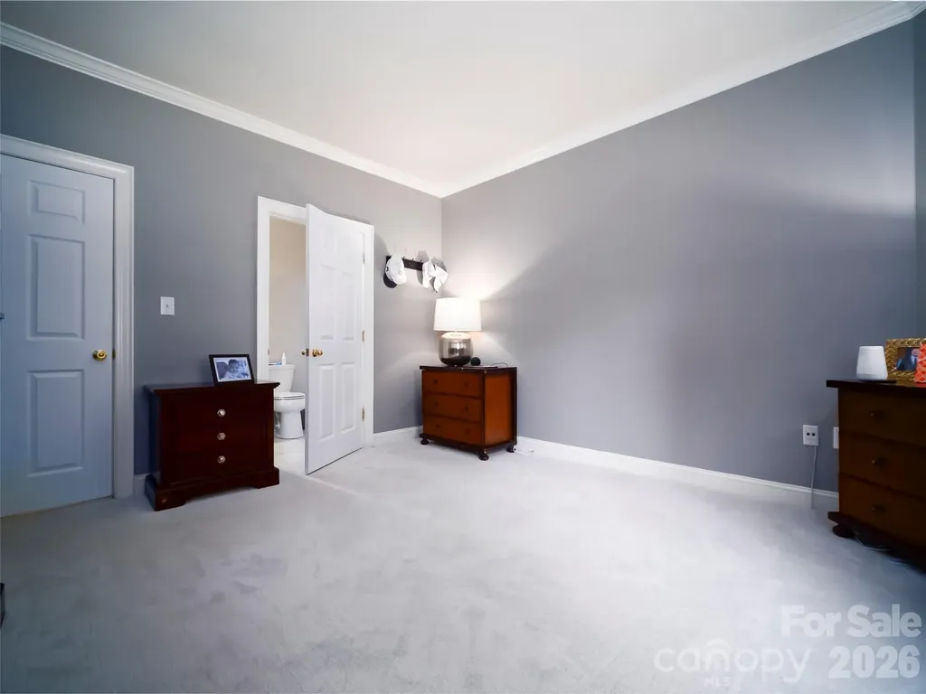 5609 Fairview Road Charlotte NC 28209