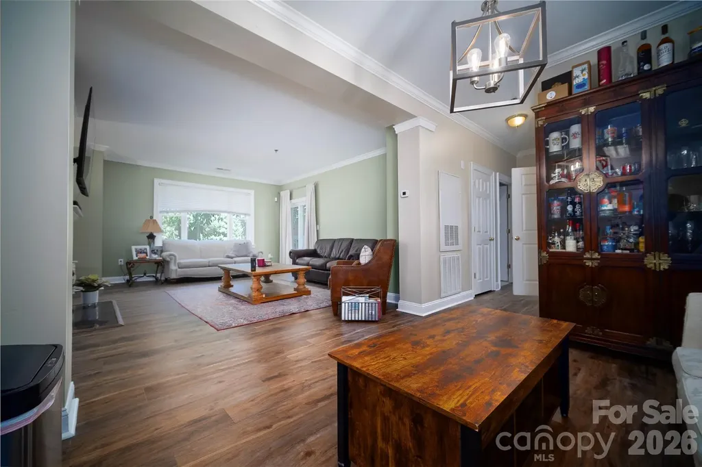 5609 Fairview Road Charlotte NC 28209