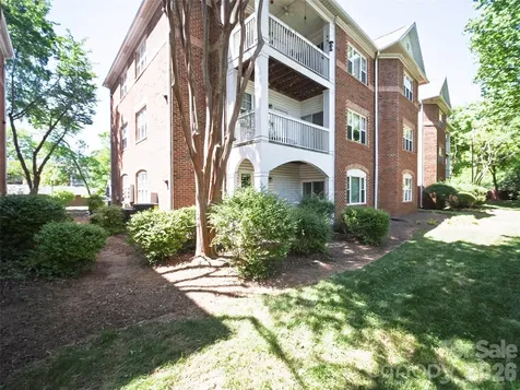 5609 Fairview Road Charlotte NC 28209