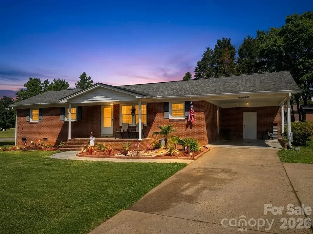 608 Cedar Drive Dallas NC 28034