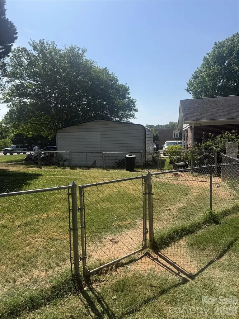 608 Cedar Drive Dallas NC 28034