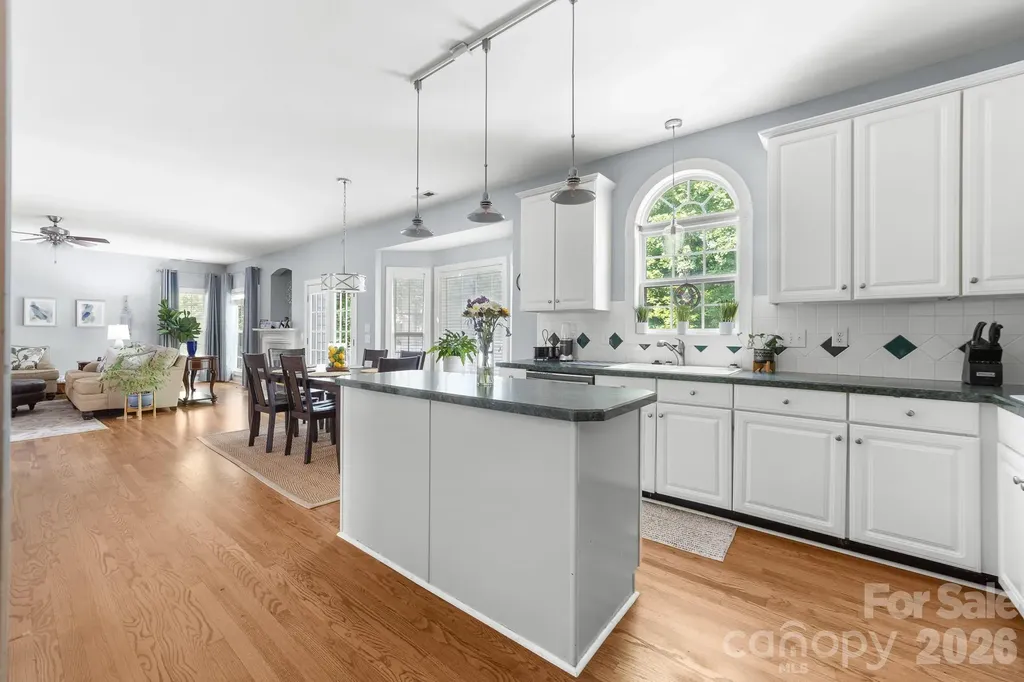 8812 Kingston Forest Drive Charlotte NC 28277