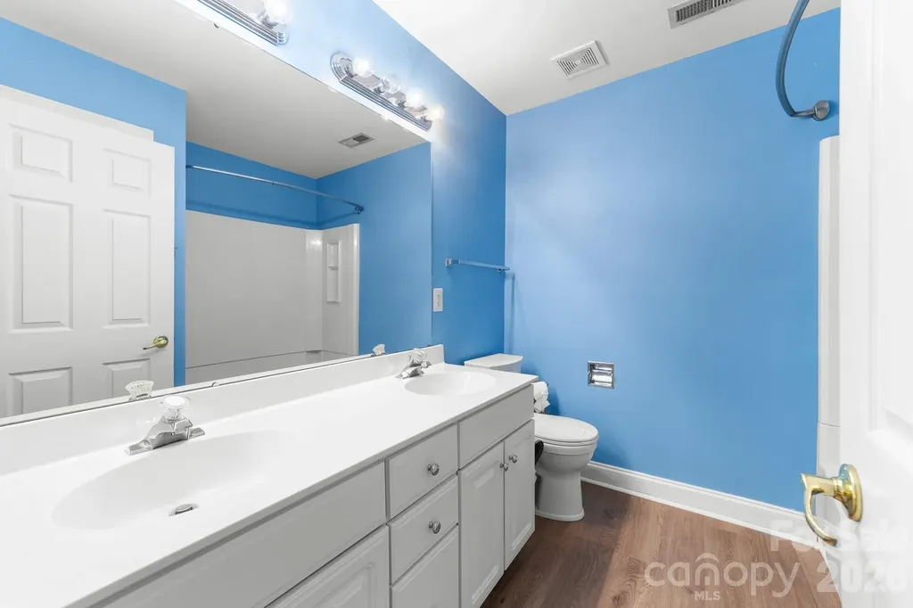 8812 Kingston Forest Drive Charlotte NC 28277