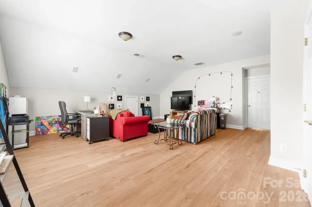 8812 Kingston Forest Drive Charlotte NC 28277