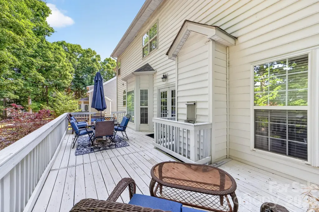 8812 Kingston Forest Drive Charlotte NC 28277