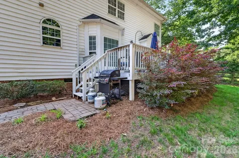 8812 Kingston Forest Drive Charlotte NC 28277