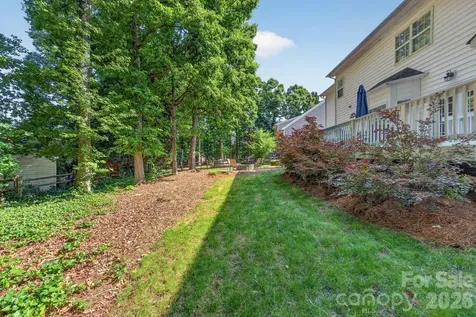 8812 Kingston Forest Drive Charlotte NC 28277