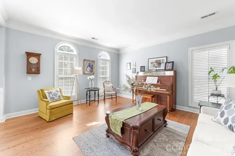 8812 Kingston Forest Drive Charlotte NC 28277