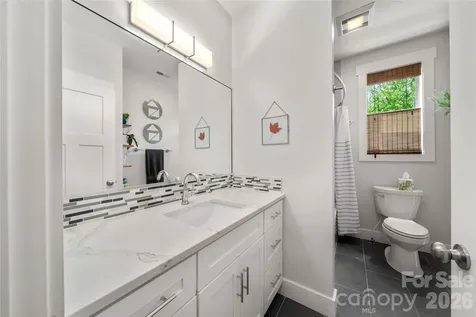 24 Acadia Drive Asheville NC 28806