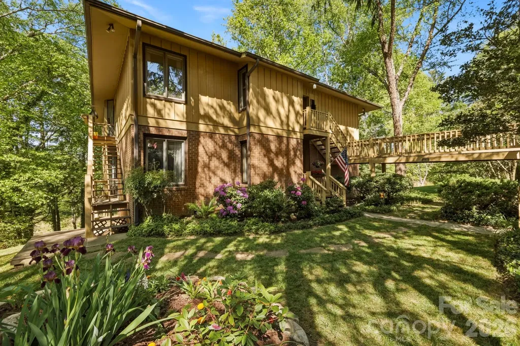 3509 Mountain Top Way Hendersonville NC 28739