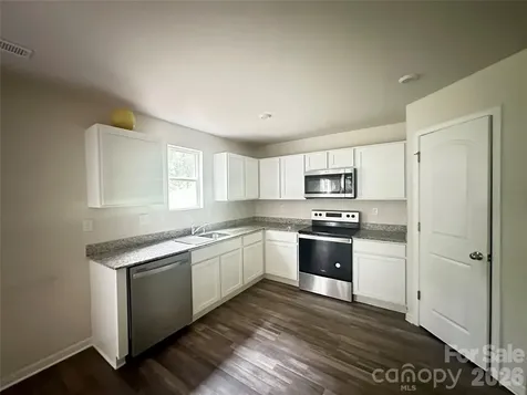 1050 Glenbriar Court Woodleaf NC 27054