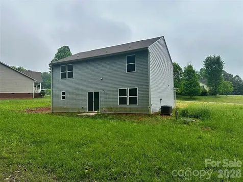 1050 Glenbriar Court Woodleaf NC 27054