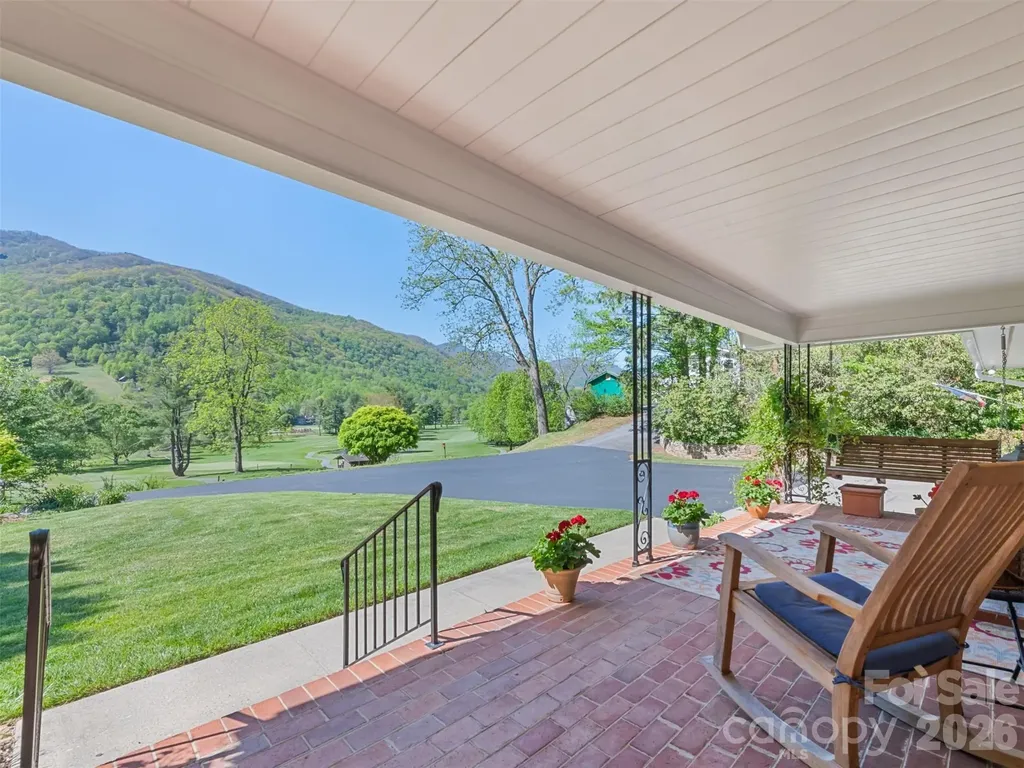 9 Golfview Drive Maggie Valley NC 28751