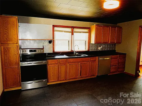 332 Epley Drive Marion NC 28752