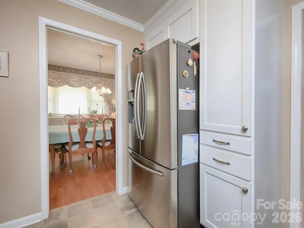 1005 Forest Park Drive Statesville NC 28677