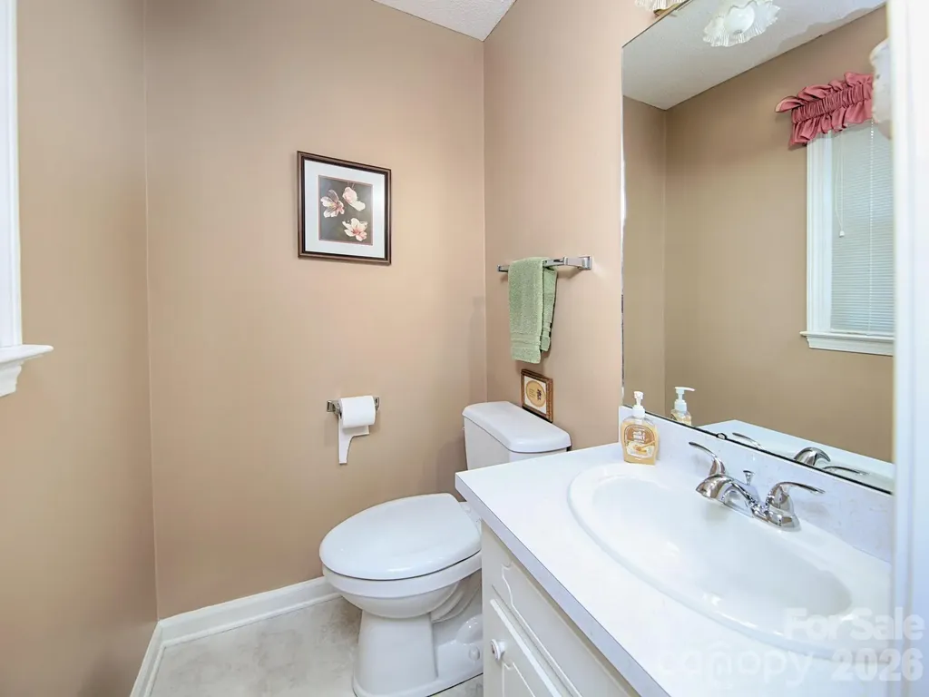 1005 Forest Park Drive Statesville NC 28677