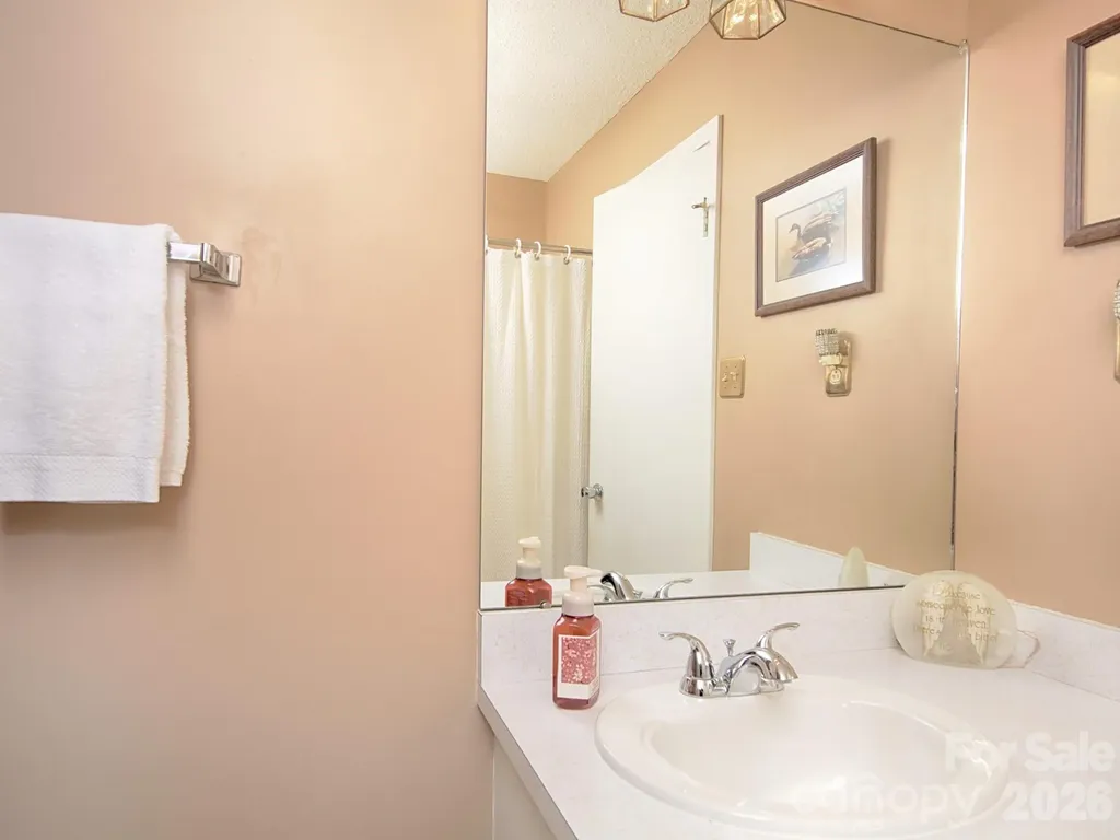 1005 Forest Park Drive Statesville NC 28677