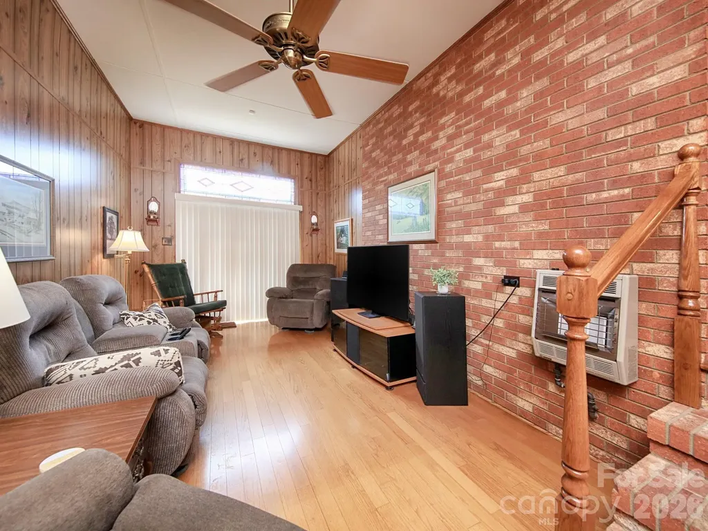 1005 Forest Park Drive Statesville NC 28677
