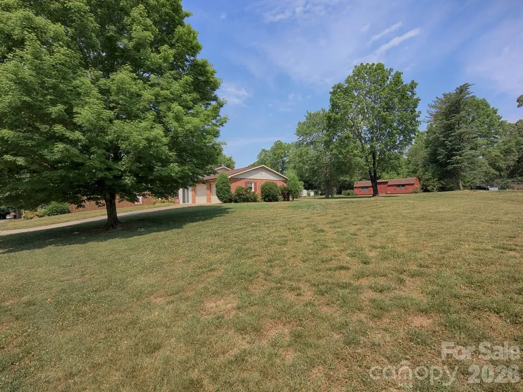 1005 Forest Park Drive Statesville NC 28677