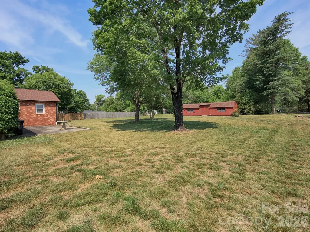 1005 Forest Park Drive Statesville NC 28677