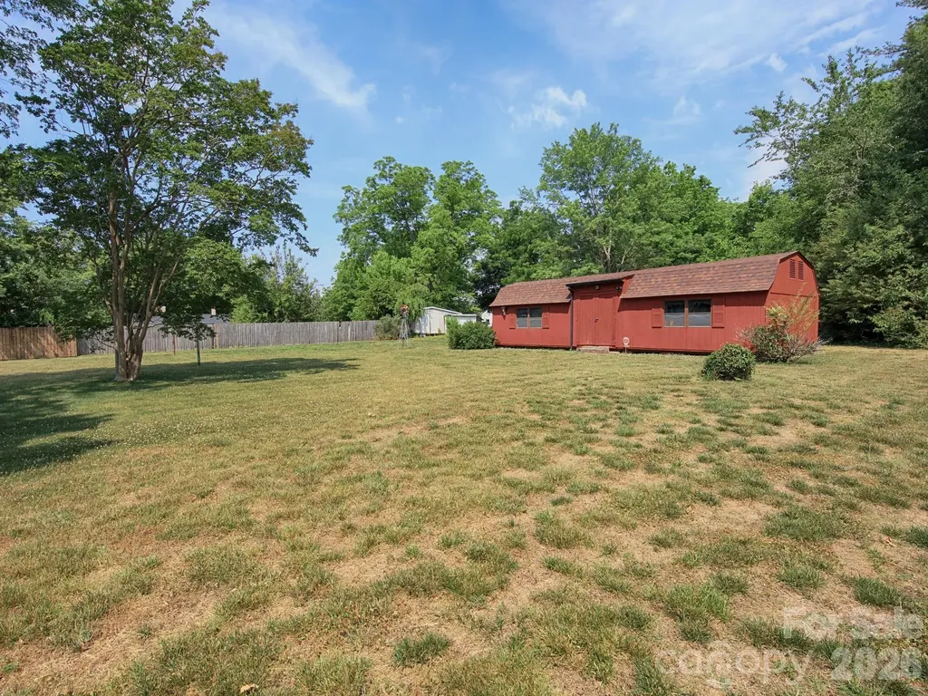 1005 Forest Park Drive Statesville NC 28677