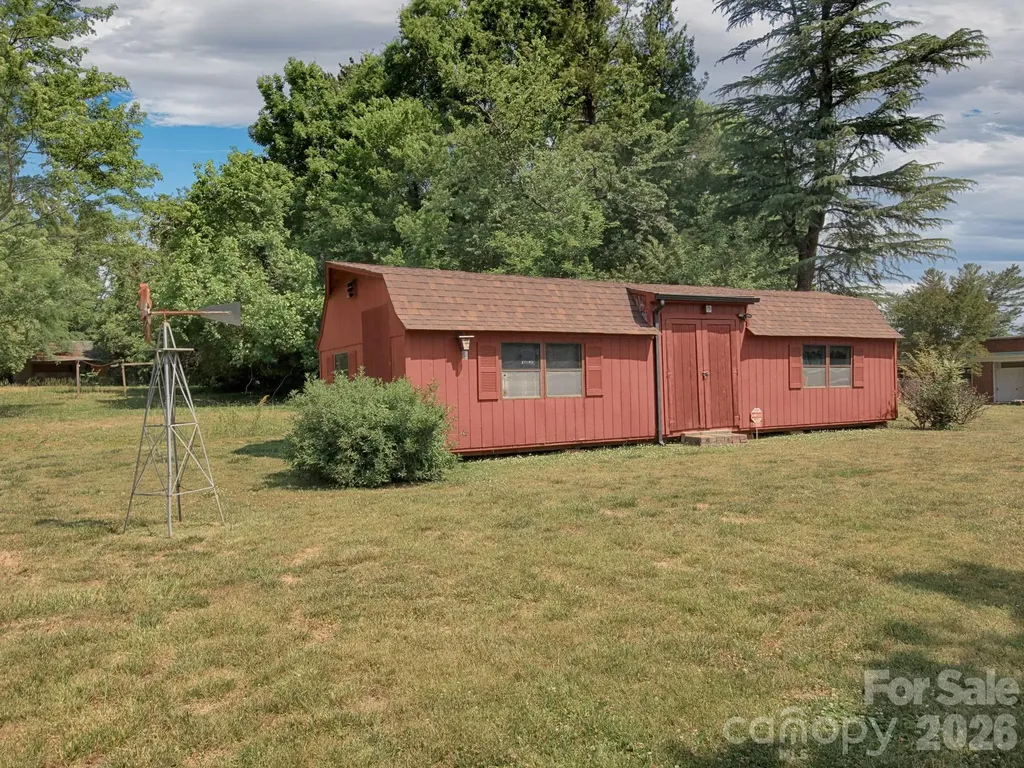 1005 Forest Park Drive Statesville NC 28677