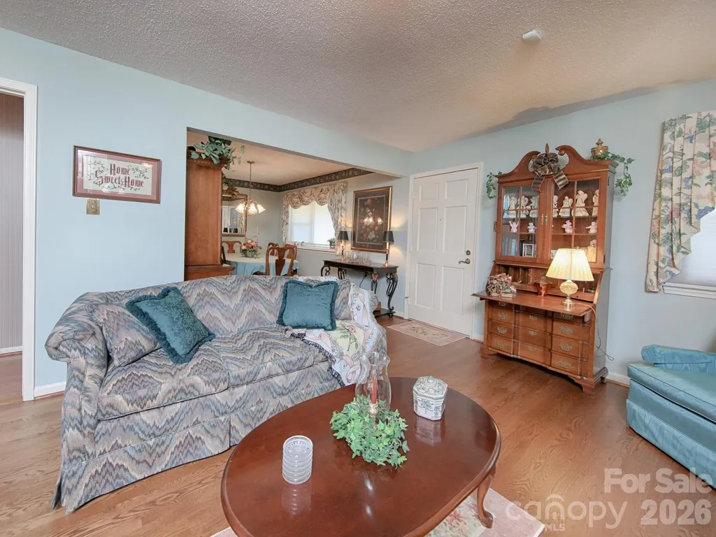 1005 Forest Park Drive Statesville NC 28677