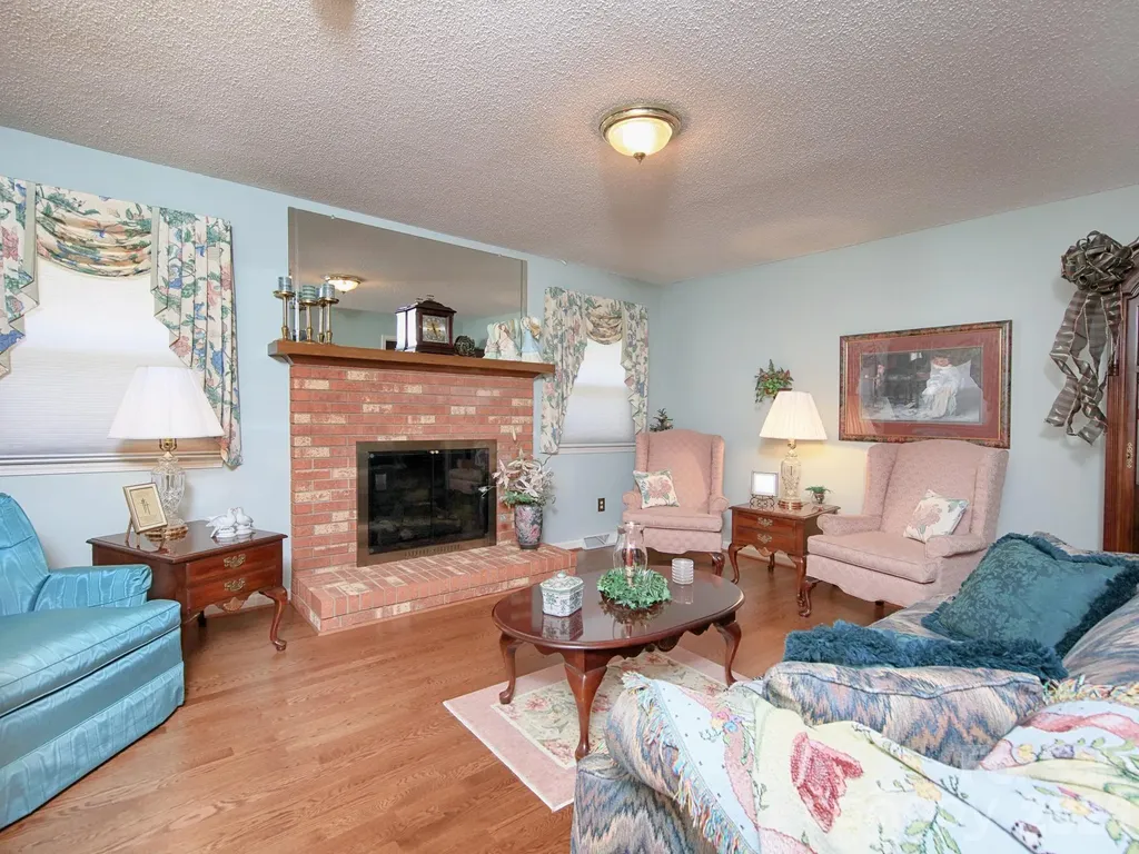 1005 Forest Park Drive Statesville NC 28677