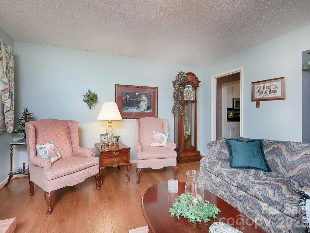 1005 Forest Park Drive Statesville NC 28677