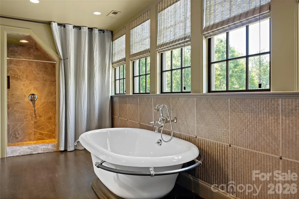 208 Wales Avenue Charlotte NC 28209