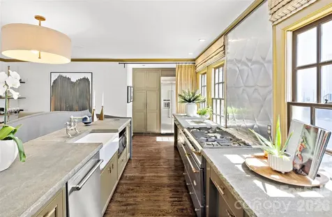 208 Wales Avenue Charlotte NC 28209