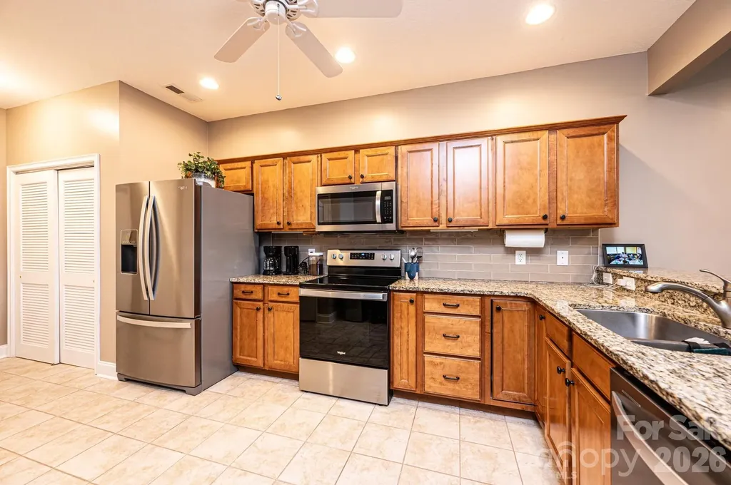 823 Wynnshire Drive Hickory NC 28601